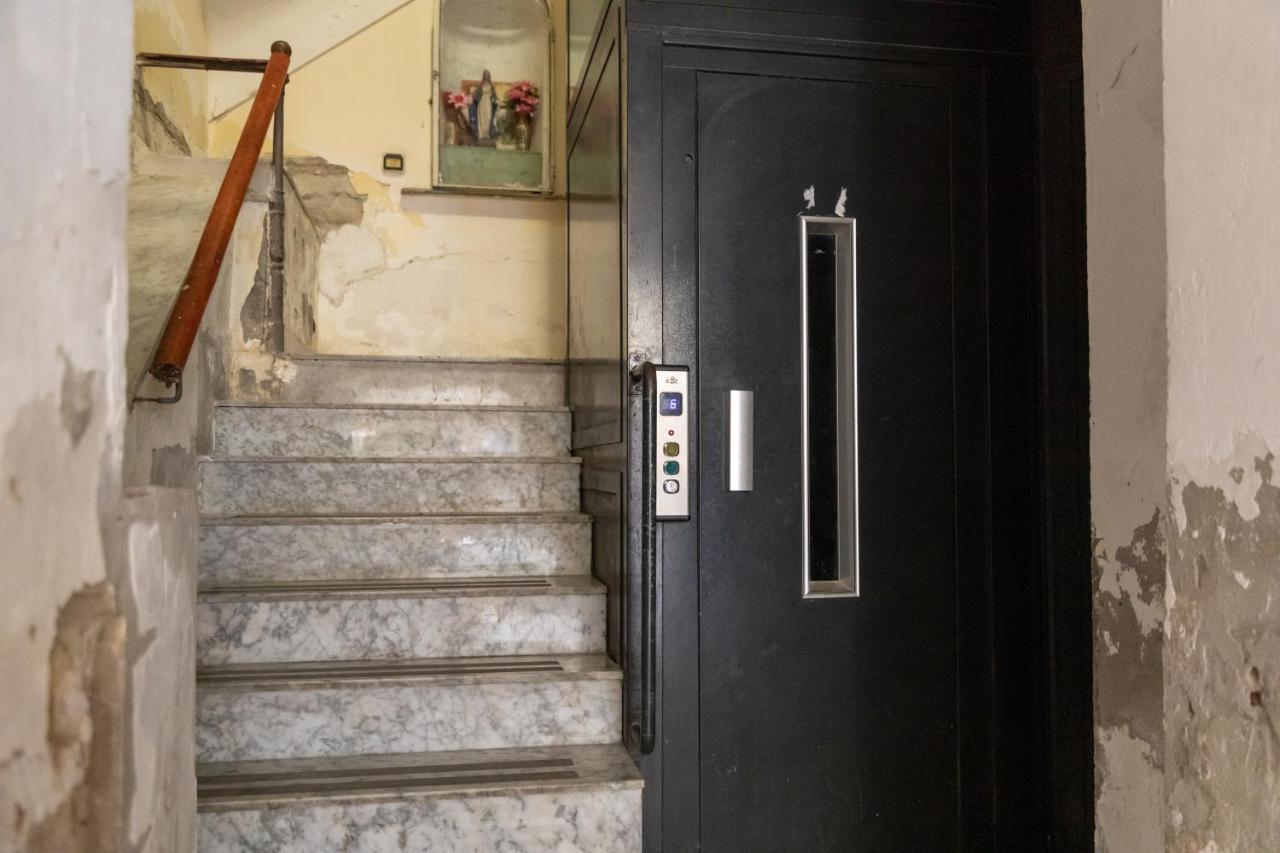 With Sea View With 2 Lifts Above Montesanto! Napoli