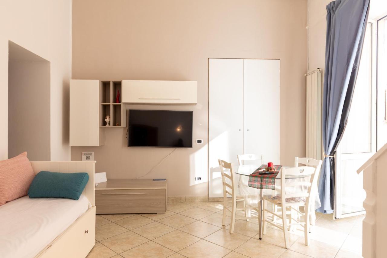 Apartment With Sea View With 2 Lifts Above Montesanto! Naples