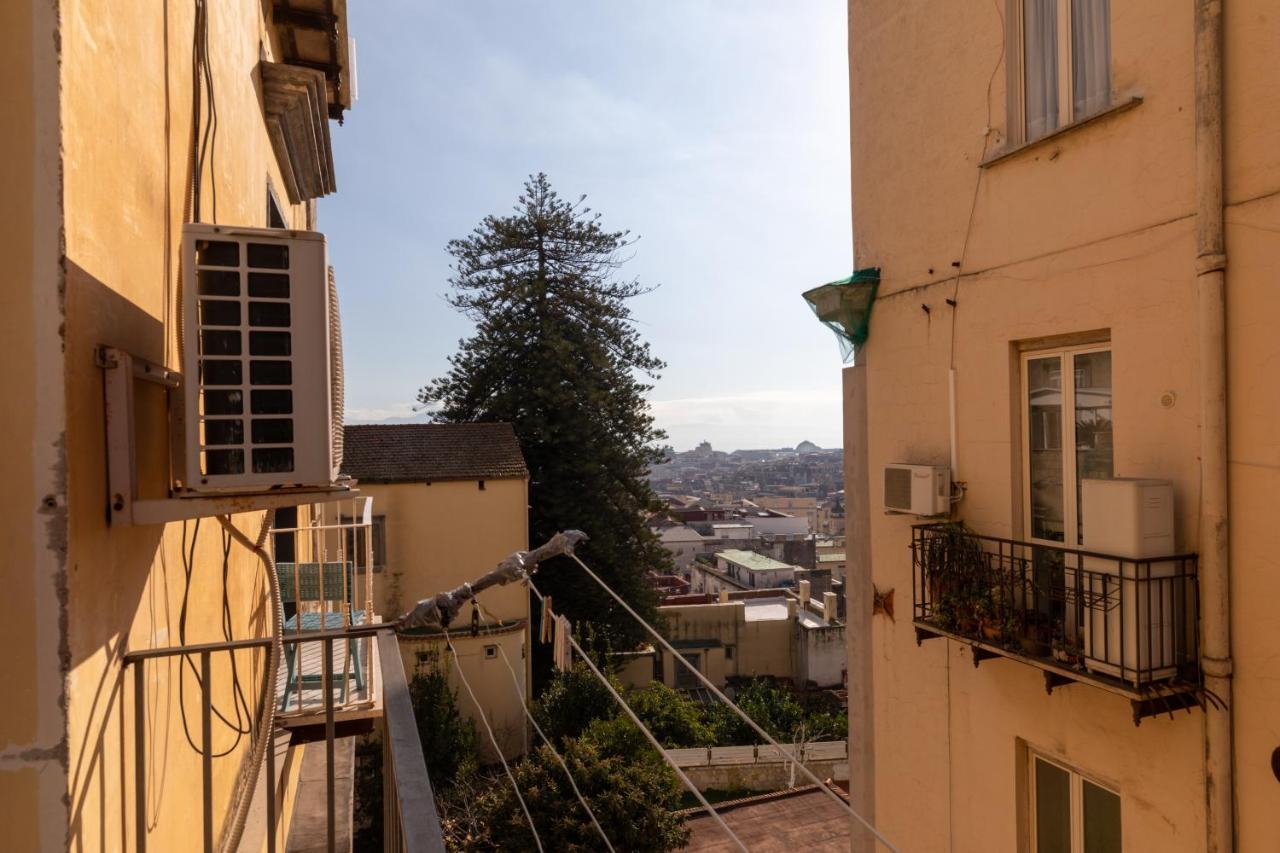 Appartamento With Sea View With 2 Lifts Above Montesanto! Napoli